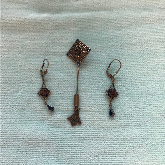 Matching stick pin and lever back earrings 🎈🥰 - Picture 4 of 5